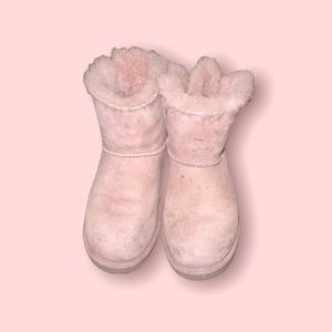 Pink Ugg’s size 6